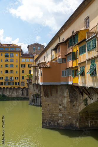Fototapeta Naklejka Na Ścianę i Meble -  Bridge Ponte Vecchio over Arno river in Florence, Italy