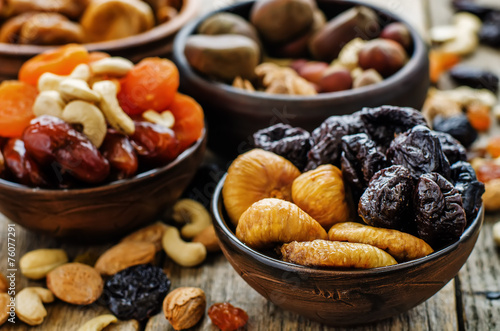 mix of dried fruits and nuts