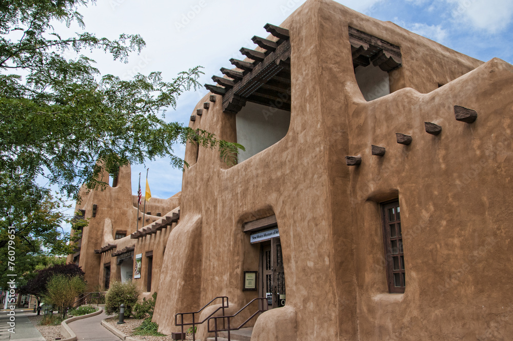 Fototapeta premium Muzeum Sztuki w Creative City of Santa Fe w Nowym Meksyku w USA