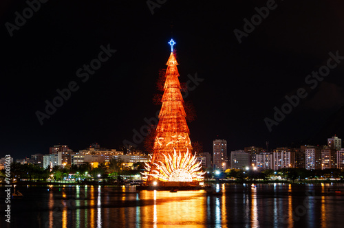 Christmas Tree in the Lake in Rio de Janeiro at Night © Donatas Dabravolskas