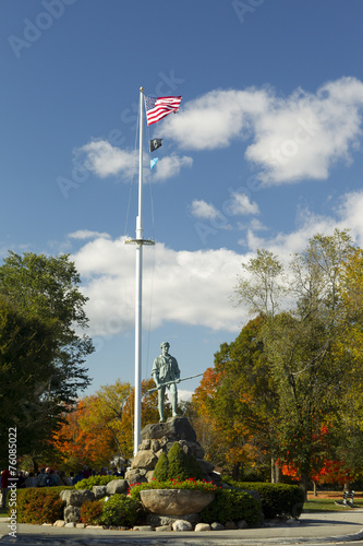 Minuteman Statue photo