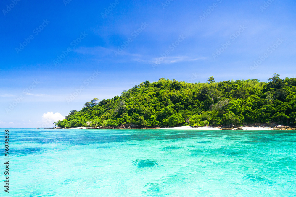 Fototapeta premium On a Sunny Beach Idyllic Place