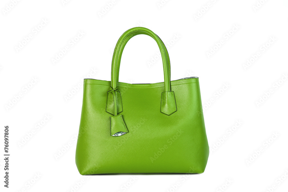 Bolso verde de mujer sobre fondo blanco aislado. Vista de frente. Copy space Bolso verde de mujer sobre fondo blanco aislado. Vista de frente. Copy space