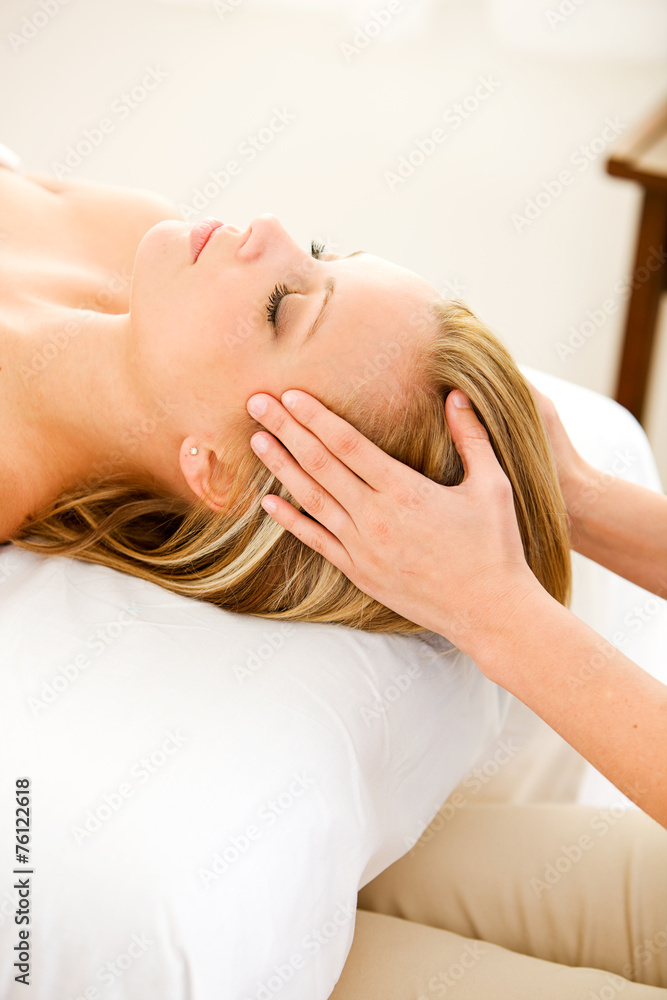 Massage: Relaxing Head Massage