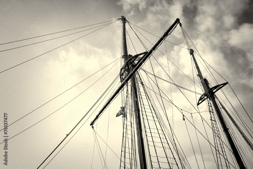 Sailboat masts