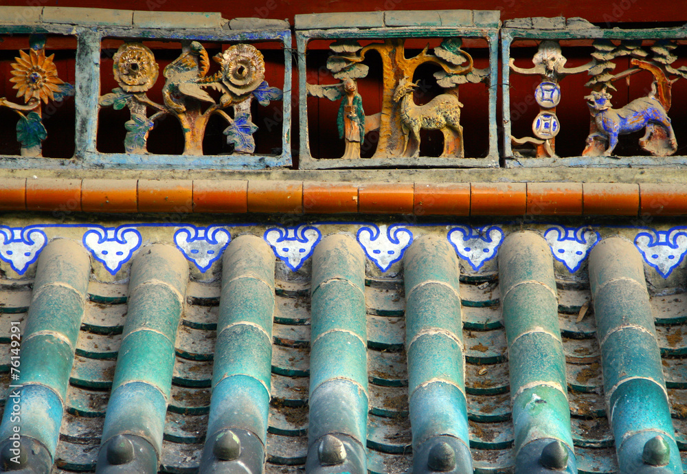 Naklejka premium Traditional chinese tile roof background