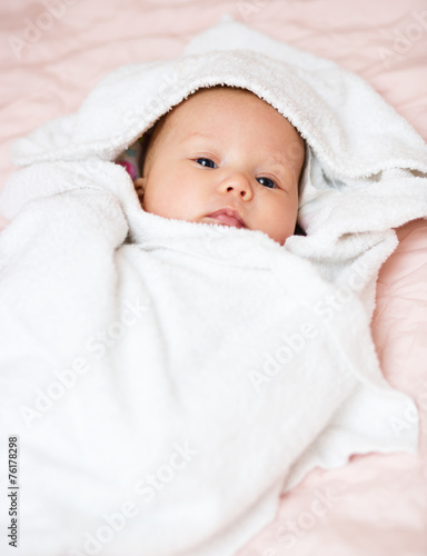 Adorable baby newborn © julaszka