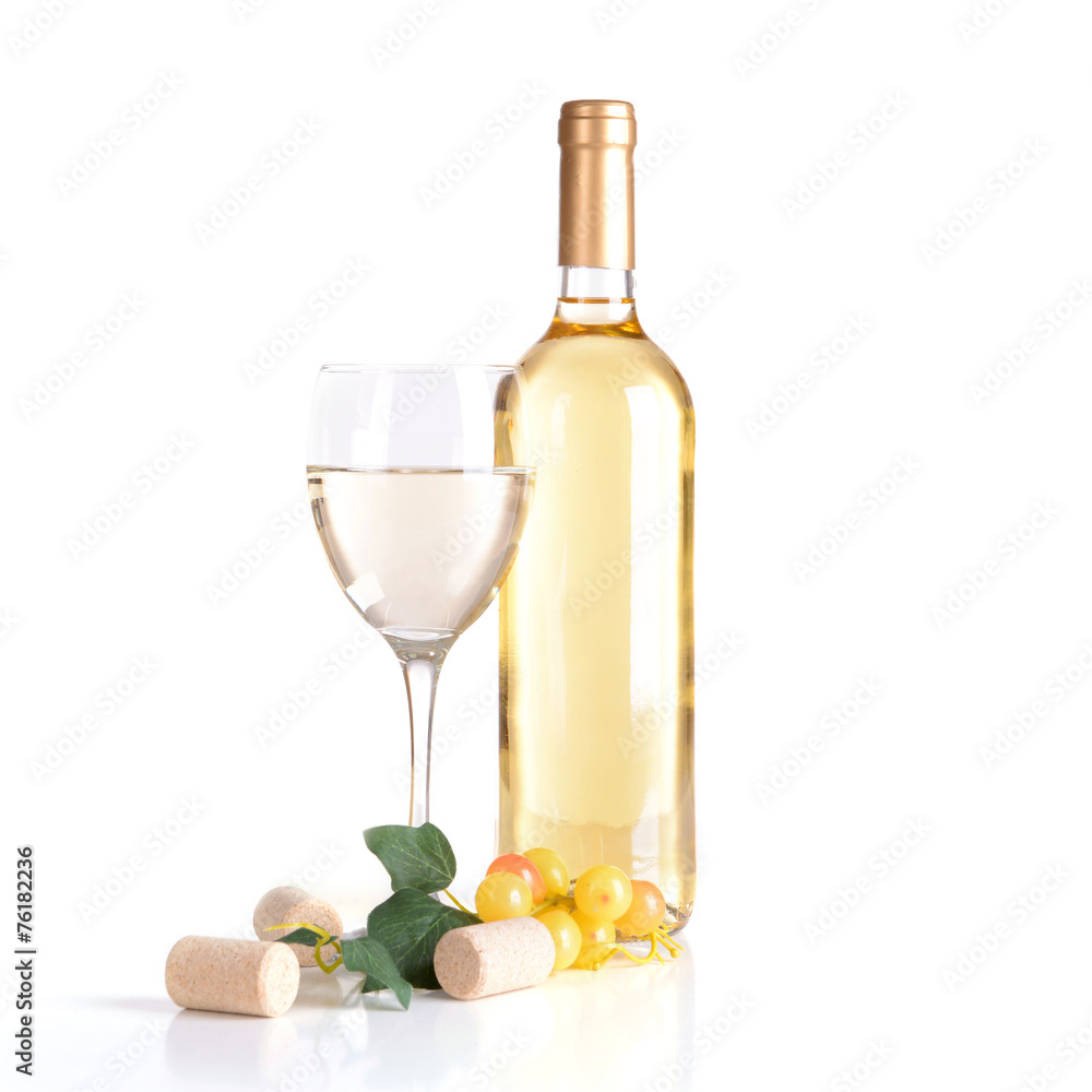 Obraz premium Wine isolated on white