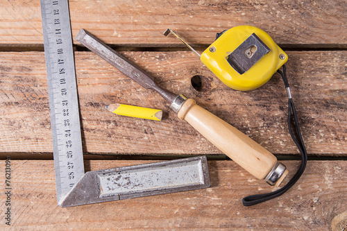 carpenter tools photo