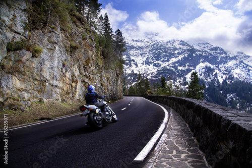 Motorrad fahren in den Bergen