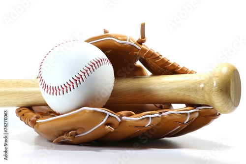 Baseballutensilien isoliert auf weißem Hintergrund photo
