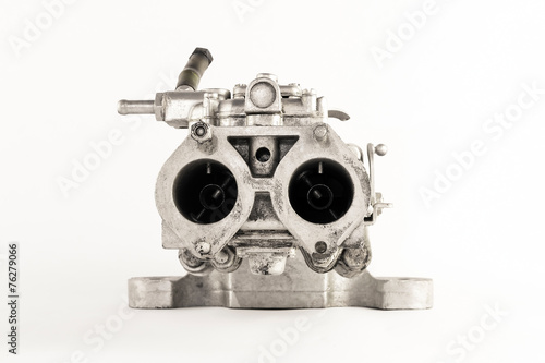The carburetor of the internal combustion engine of the car
