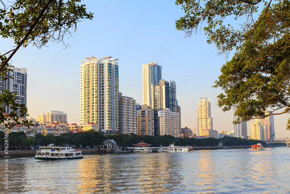 Obraz premium Guandzhou city near Pearl river, China