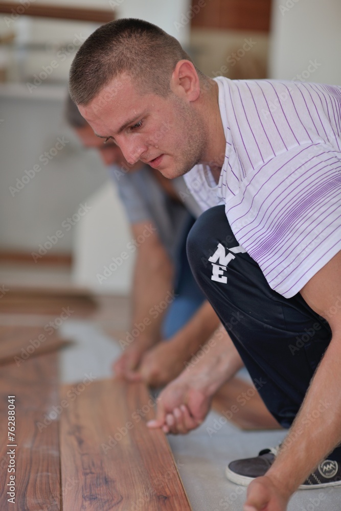 Installing laminate flooring Installing laminate flooring