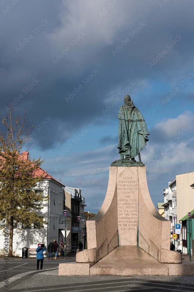 Obraz premium Leif-Eriksson-Denkmal in Reykjavik