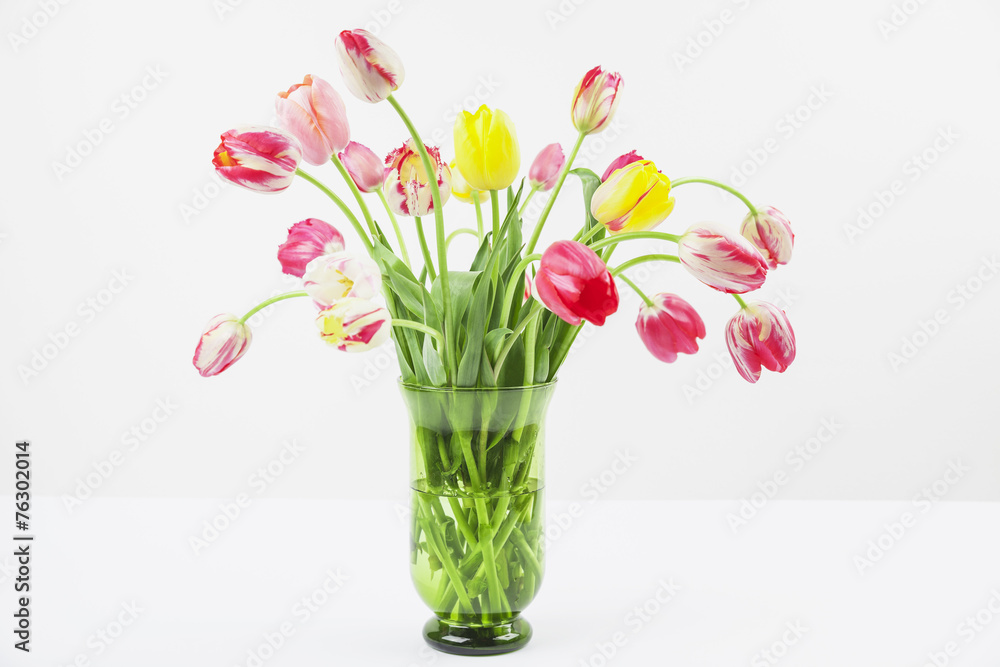 Tulpenstrauß in Vase