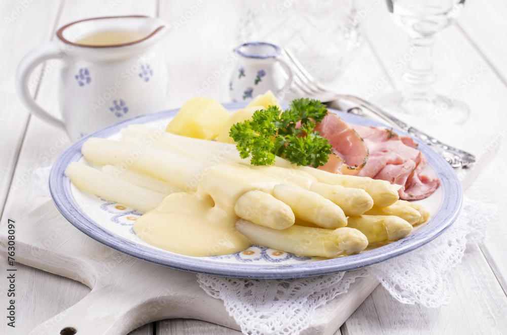 White Asparagus with Ham