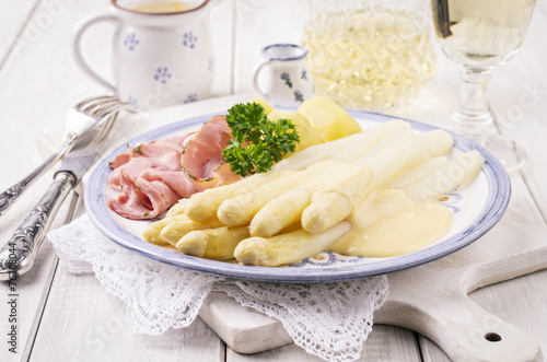 White Asparagus with Ham