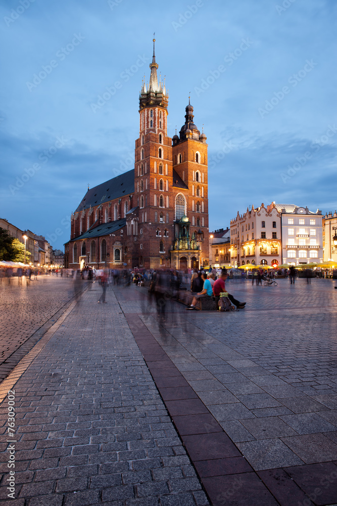 Fototapeta premium St Mary Basilica in Old Town of Krakow
