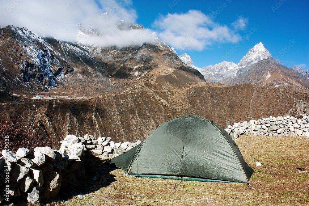 Tent in Himalayan mountains - trek to Everest base camp