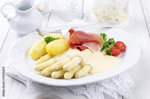 White Asparagus with Ham