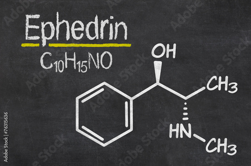 Schiefertafel mit der chemischen Formel von Ephedrin