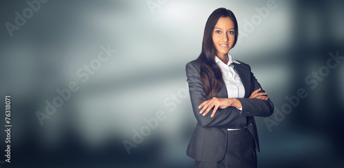 Photos Confident Businesswoman with Copy Space on Side
