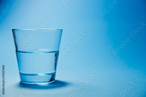 bicchiere d'acqua, vuoto, vetro