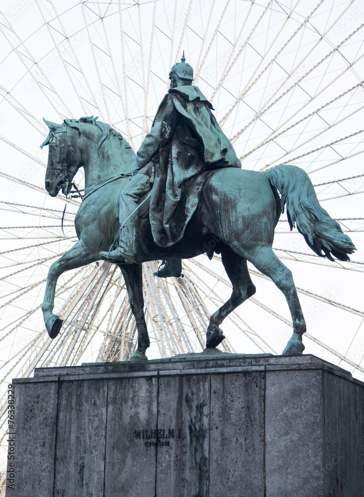 Obraz premium Pomnik króla Wilhelma w Essen w Niemczech