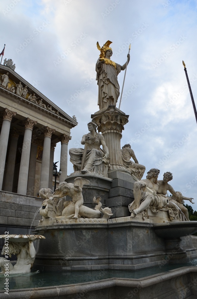 Fontaine d'Athéna, parlement autrichien de Vienne