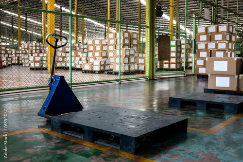 floklift and pallet