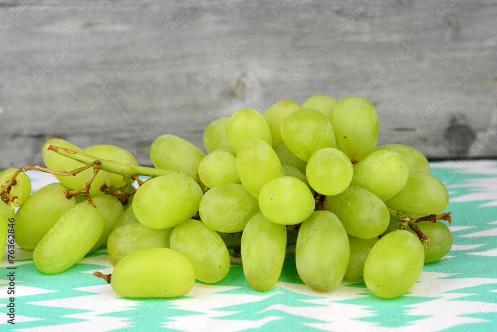 bunch of green grapes bunch of green grapes