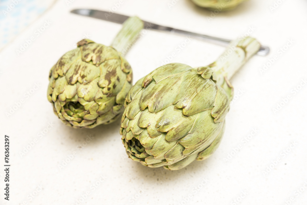 Fototapeta premium green artichokes