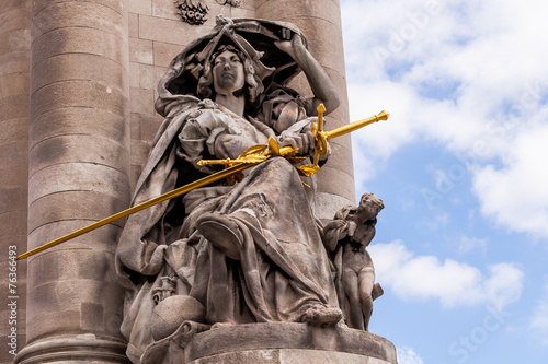 Statue
