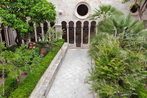 Fényképezés Famous inner courtyard in the Monastery of the Friars minor in D