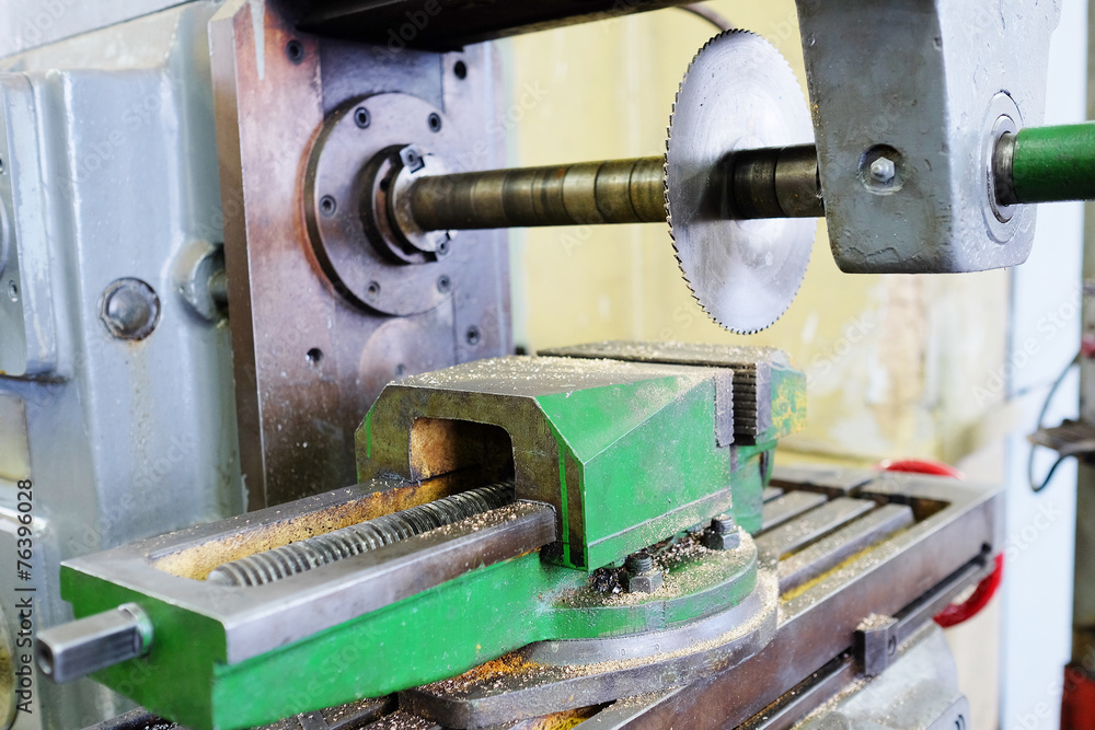 automatic saw for metal