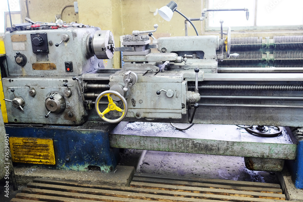 image lathe machine in a workshop