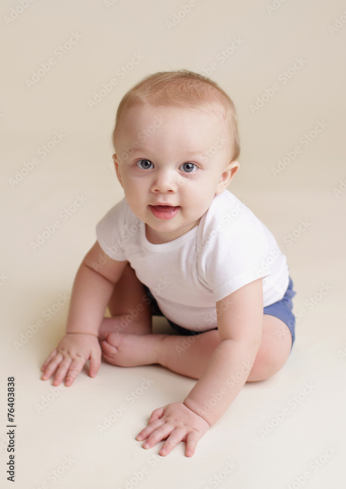 Happy Baby Sitting Happy Baby Sitting