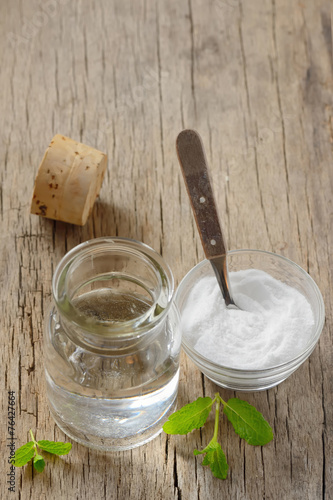 homemade mouthwash made from Peppermint and baking soda