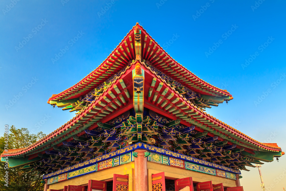 Naklejka premium The Chinese temple roof