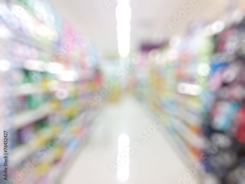 supermarket with blurred bokeh background © everythingpossible