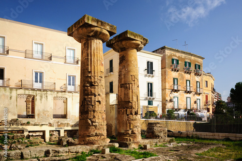 Taranto tempio Greco Arcaico photo