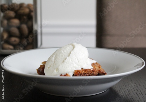 Peach cobbler a la mode