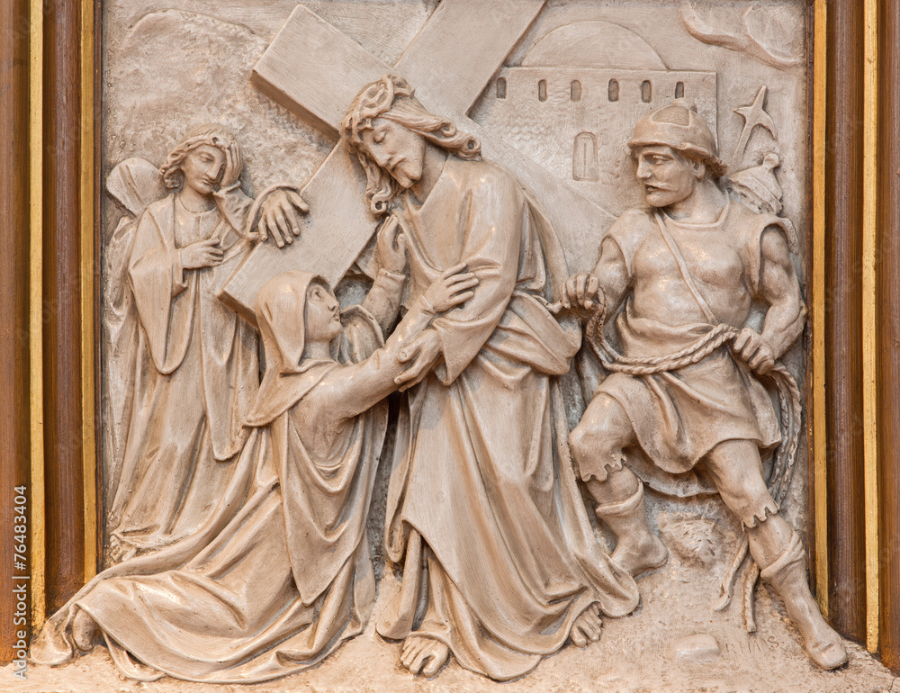 Vienna - Jesus meet his mother relief in Sacre Coeur church
