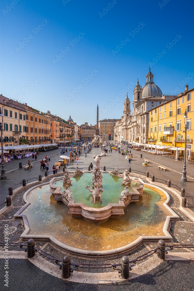 Obraz premium Fontanna Neptuna z góry na placu Navona, Rzym, Włochy