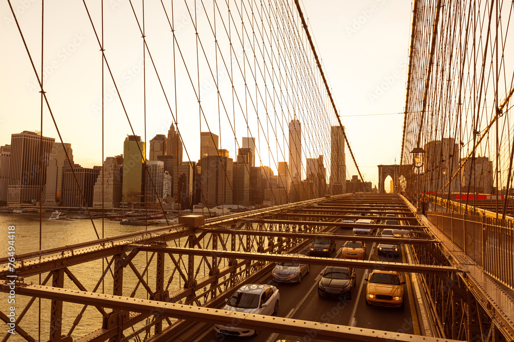 Obraz premium Brooklyn Bridge Sunset z panoramą Manhattanu w USA