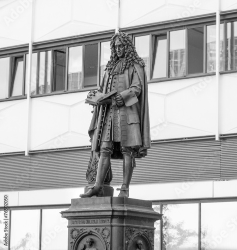  Leibniz Denkmal Leipzig photo