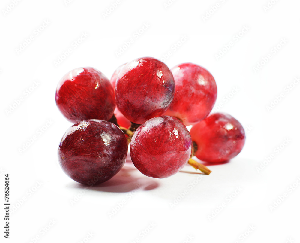 Fototapeta premium Red grape isolated on white