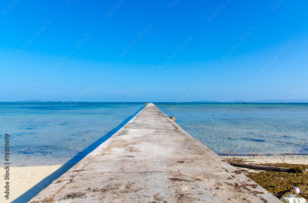 Naklejka premium 沖縄県 黒島 伊古桟橋
