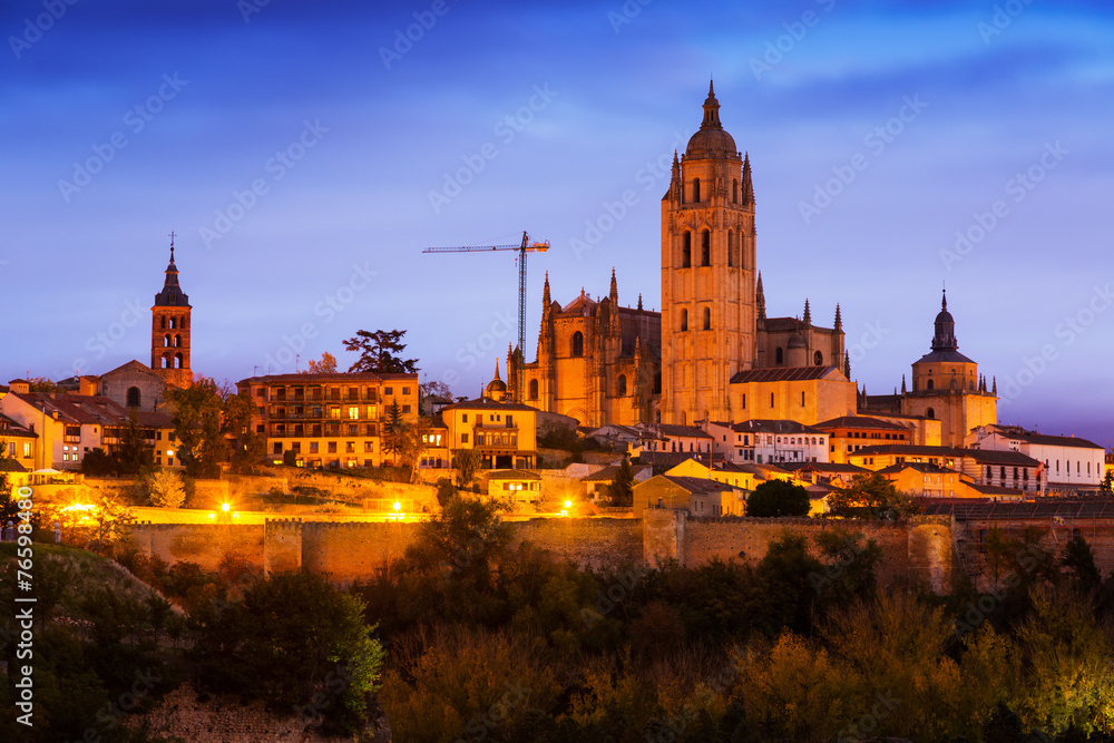 Naklejka premium Evening view of Segovia Cathedral